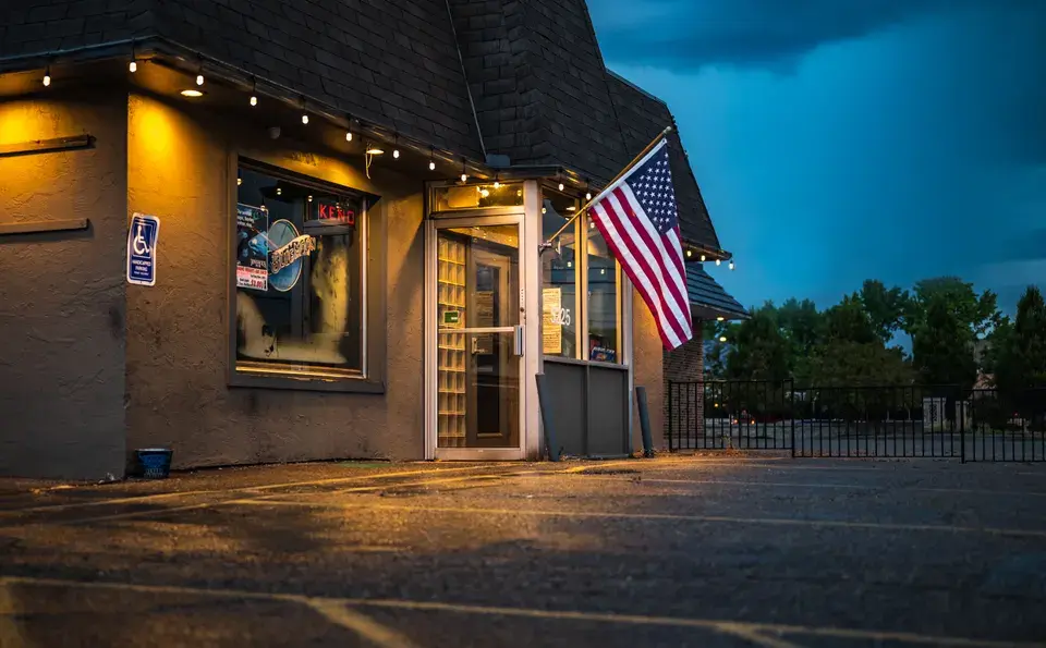 Navigating Claycomo's Landmarks with Ease in Claycomo